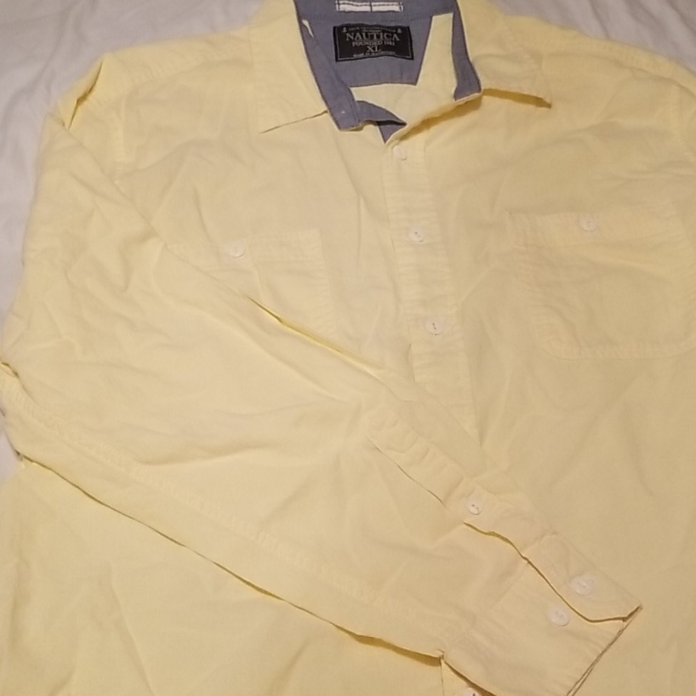 Long sleeve button down - Picture 2 of 4